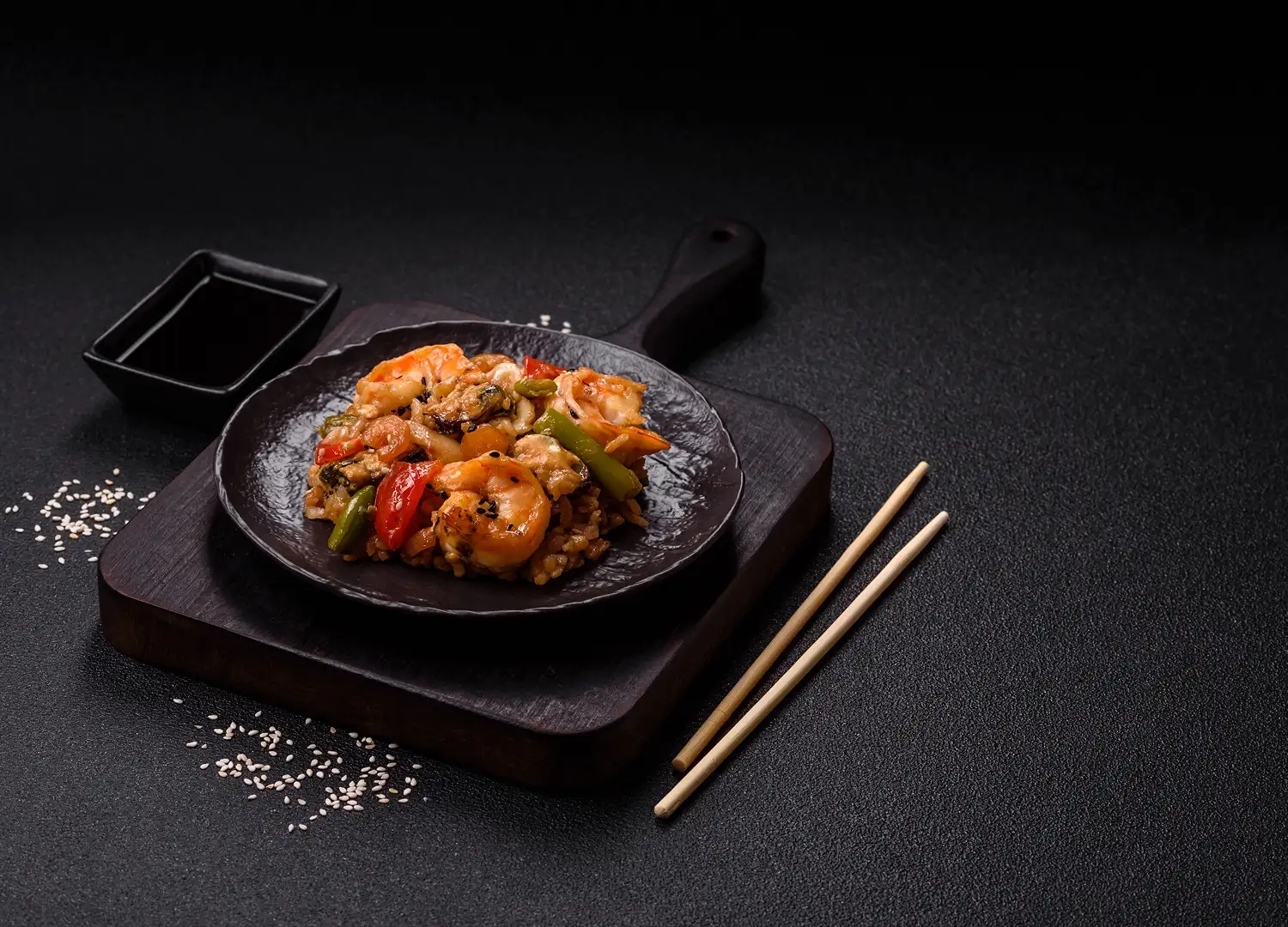 Dining & Food Services